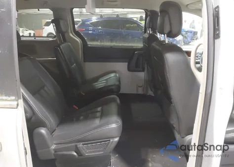 2010 Chrysler Town & Country Touring Plus from USA, damaged, VIN 2A4RR8D17AR405157